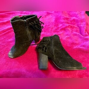 Yoki Open Toe Fringe Booties